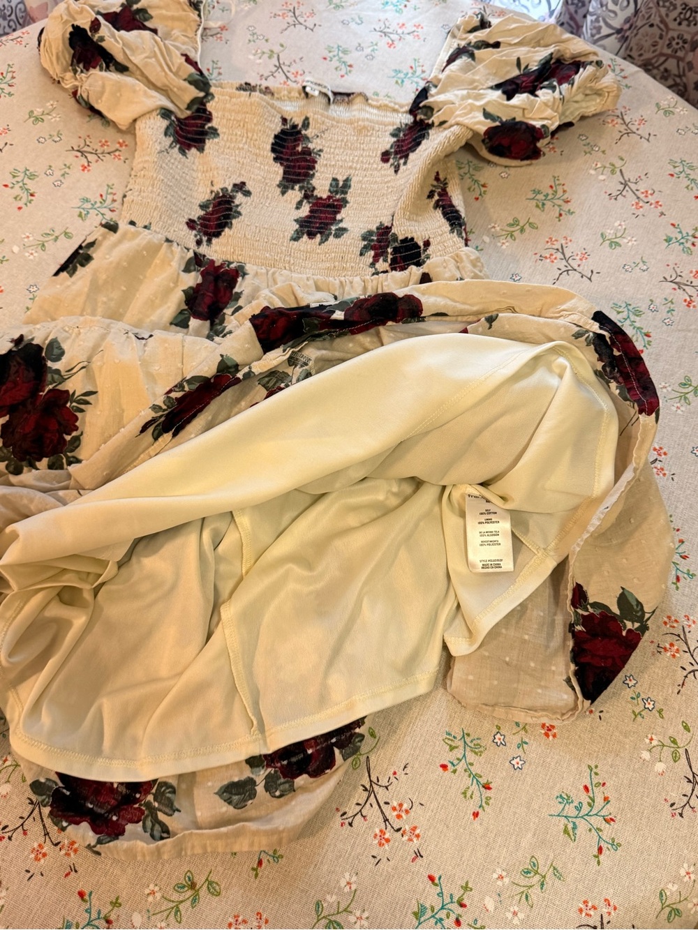 Francesca's Collections Cream Maxi Dress with Red Rose Print - Picture 7 of 9